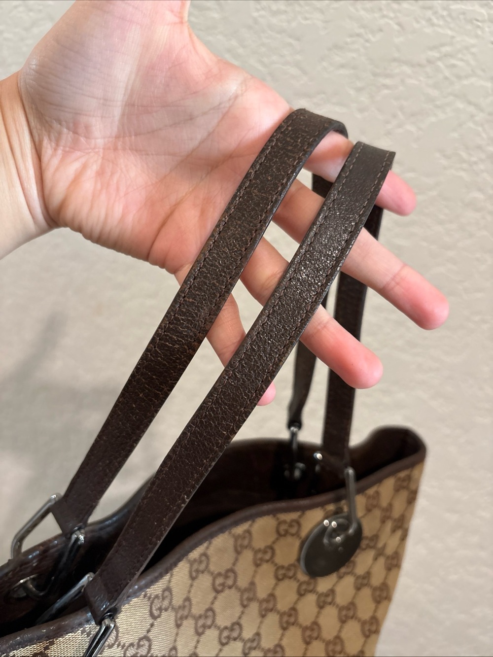 Gucci Beige/Brown GG Supreme Canvas Tote with Leather Straps - Picture 14 of 16